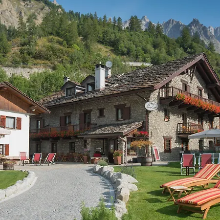 Hotel La Grange-2